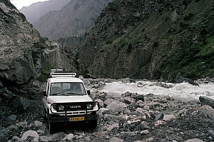 Driving in Pakistan: Naltar
